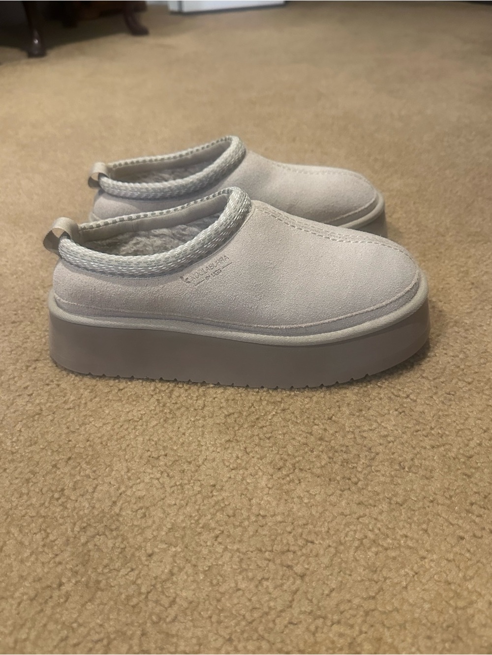 Koolaburra Women's Light Gray Platform Slip-On Slippers
